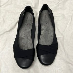 BareTraps Mitsy Flats excellent condition